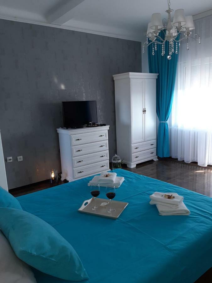 Apartment Zorana-Center Novi Sad Exterior foto